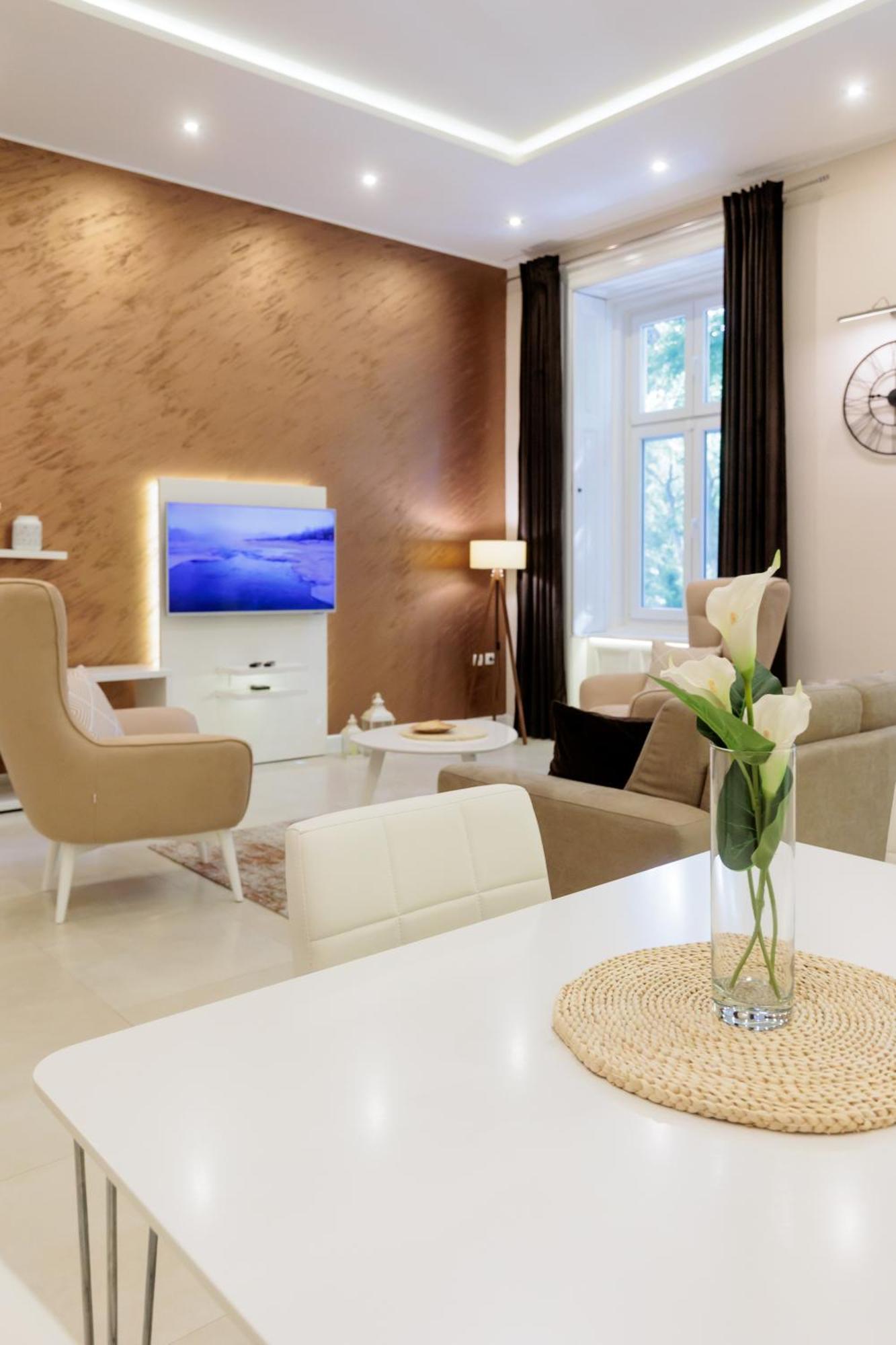 Apartman Mirakul Subotica Eksteriør bilde